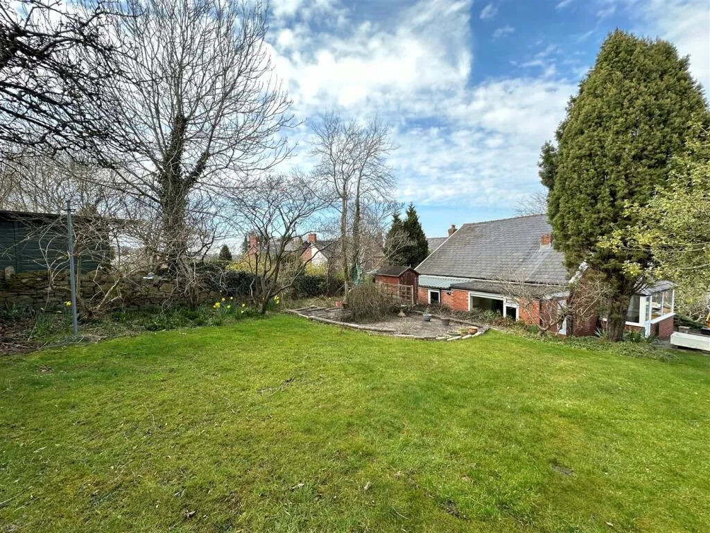 3 bed Detached Bungalow