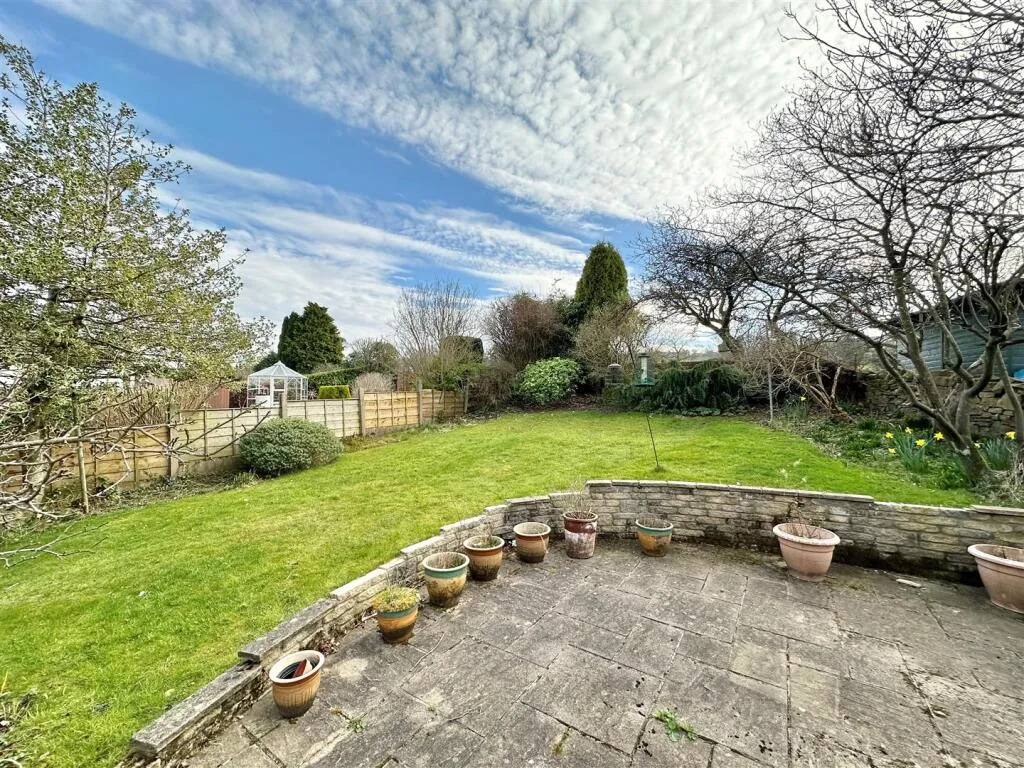 3 bed Detached Bungalow