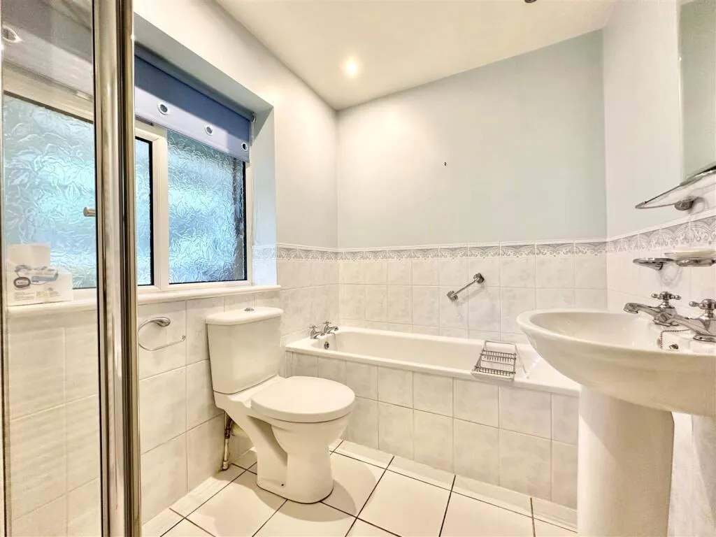 3 bed Detached Bungalow