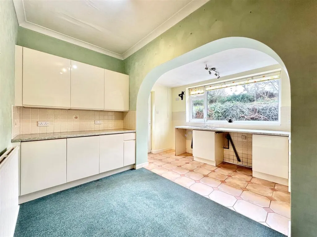 3 bed Detached Bungalow