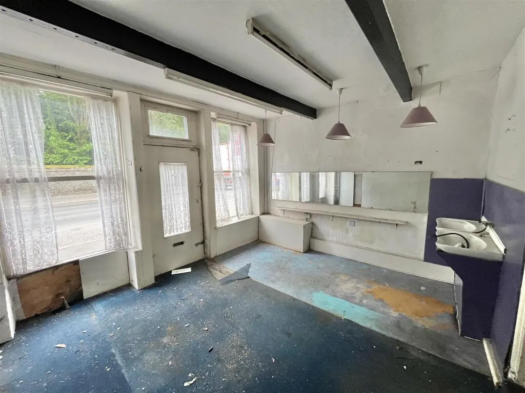 1 bed Commercial Property