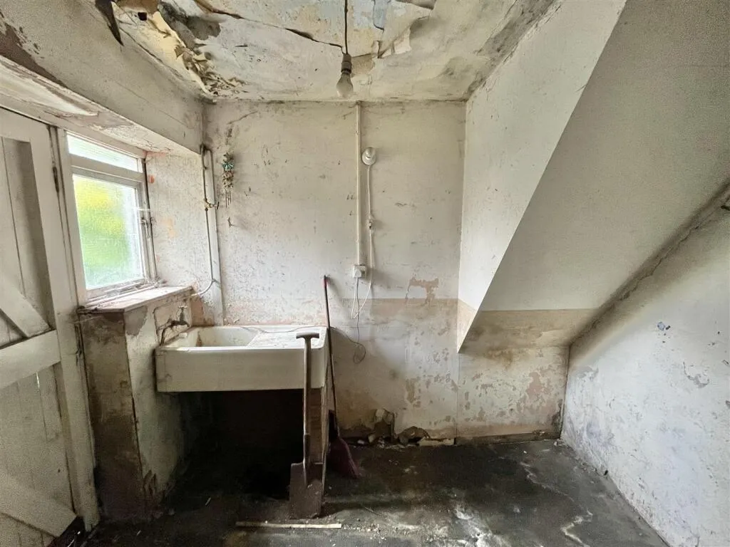 1 bed Commercial Property