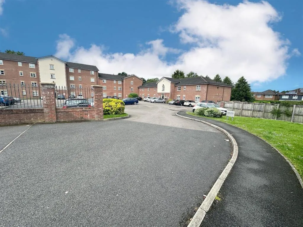 2 bed Apartment