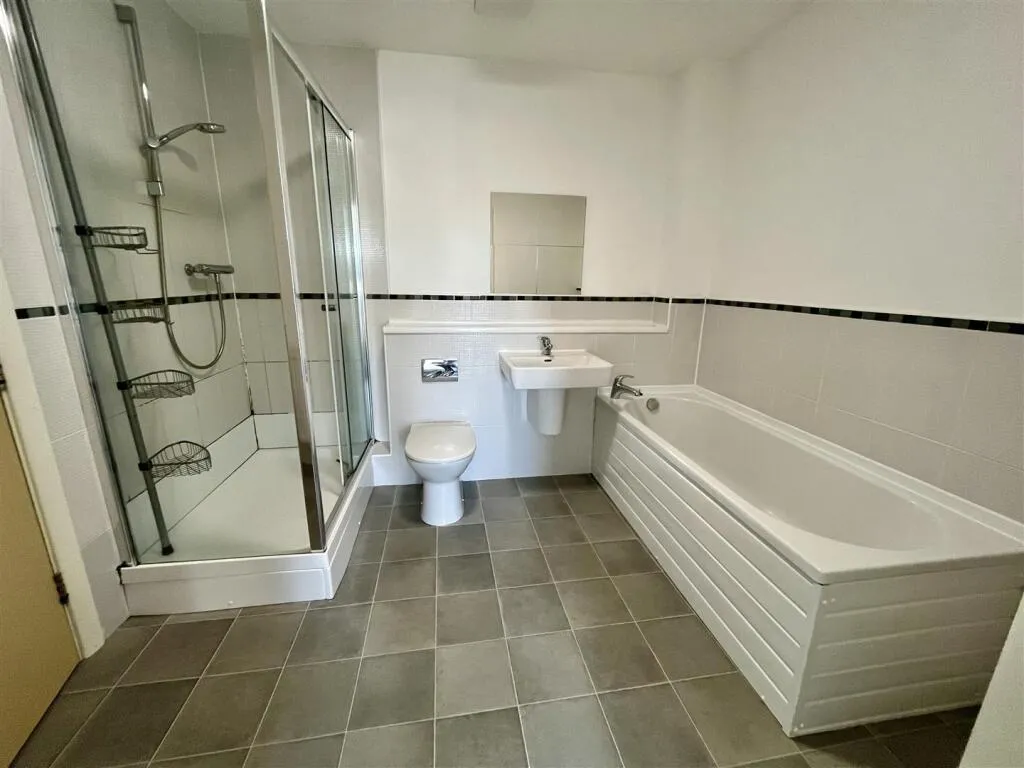 2 bed Apartment