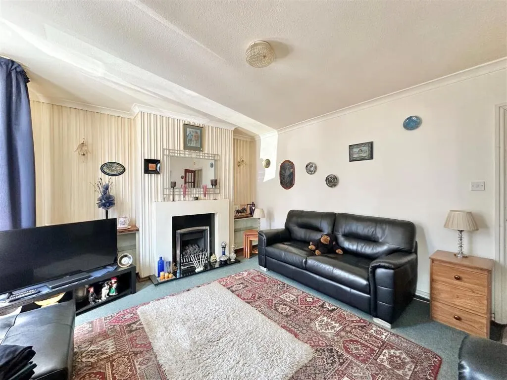 2 bed End of Terrace
