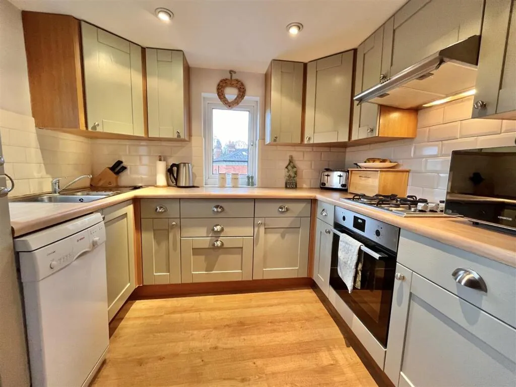 2 bed Apartment