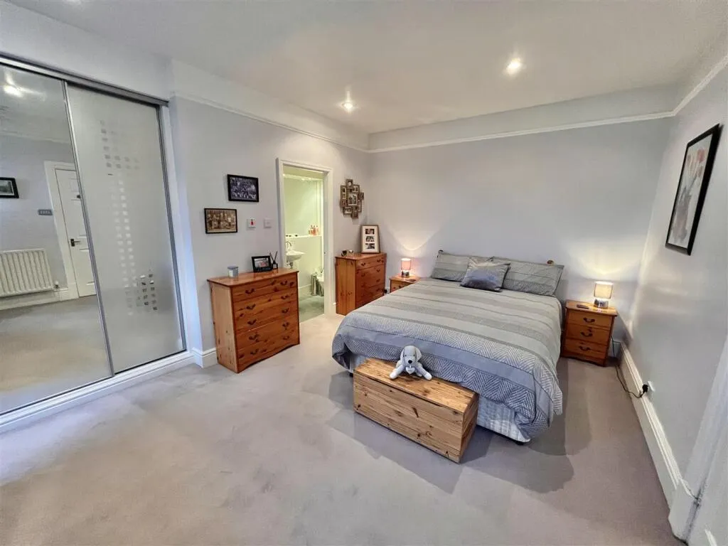 2 bed Apartment