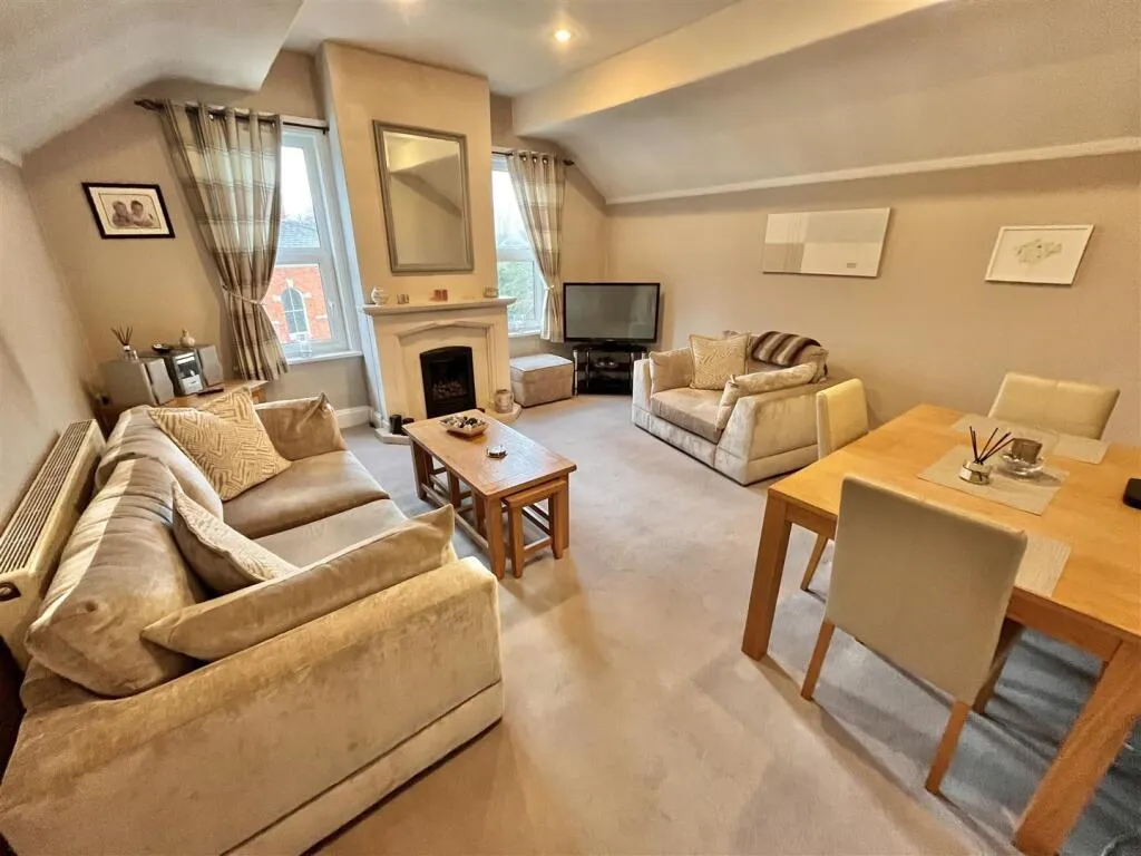 2 bed Apartment