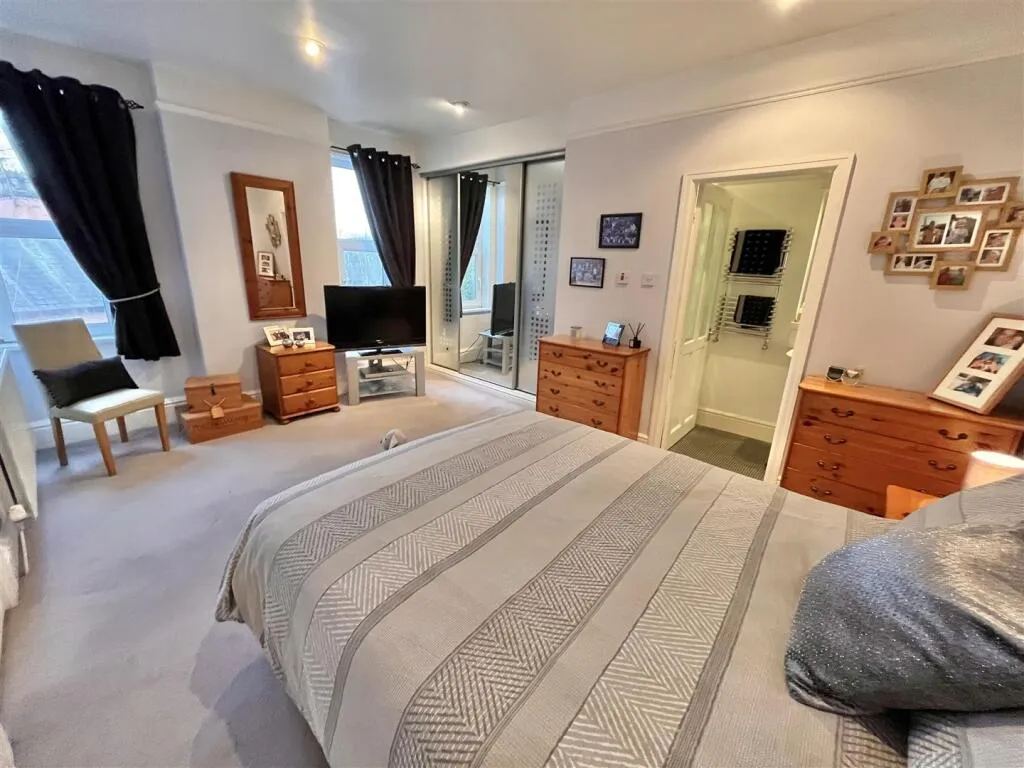 2 bed Apartment