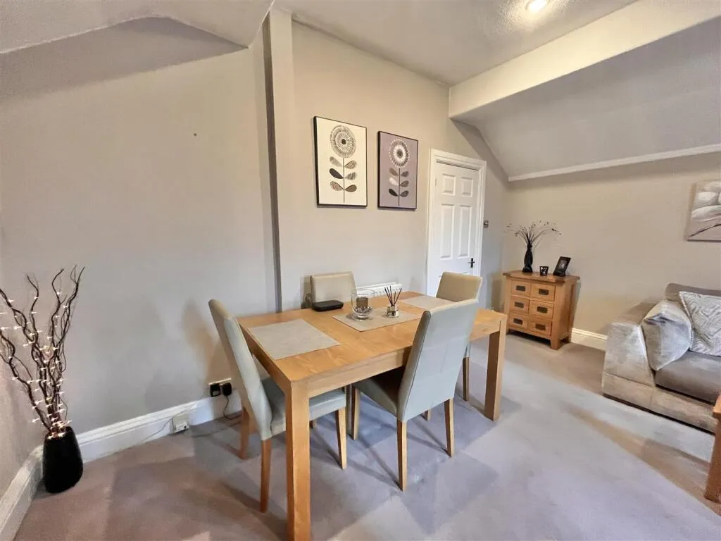 2 bed Apartment