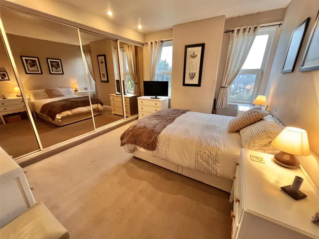 2 bed Apartment