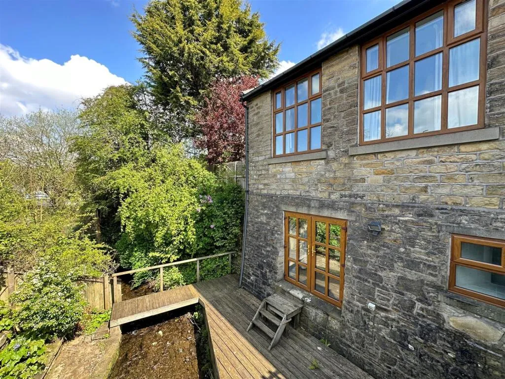 2 bed Detached Bungalow