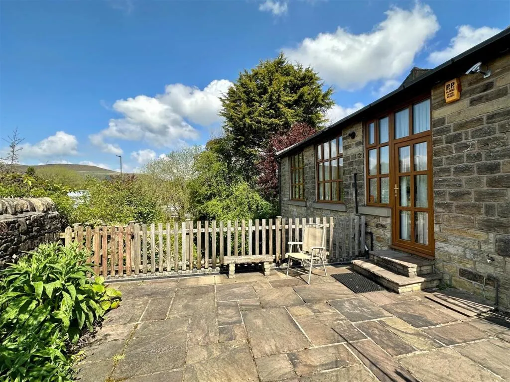 2 bed Detached Bungalow