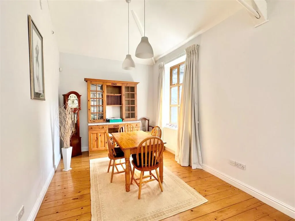 2 bed Detached Bungalow
