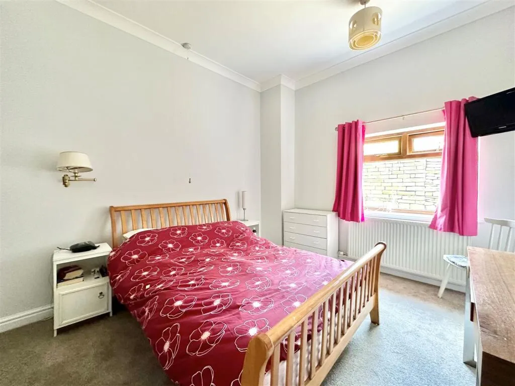 2 bed Detached Bungalow