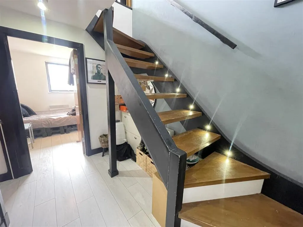 2 bed Apartment
