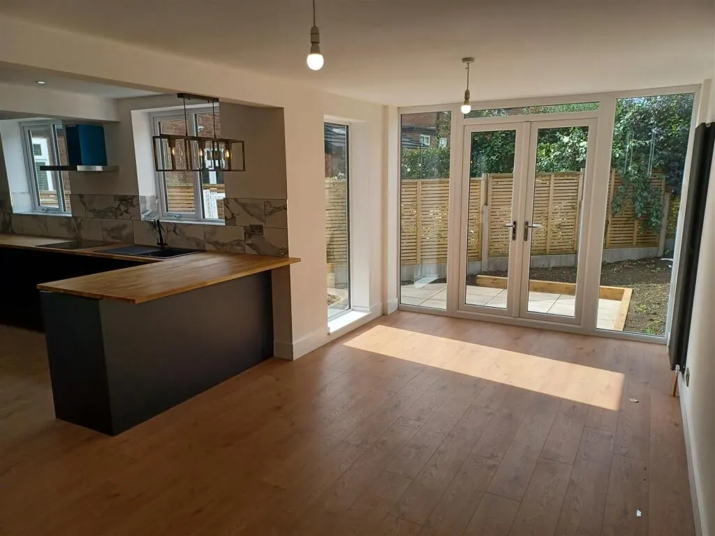 3 bed Semi-Detached