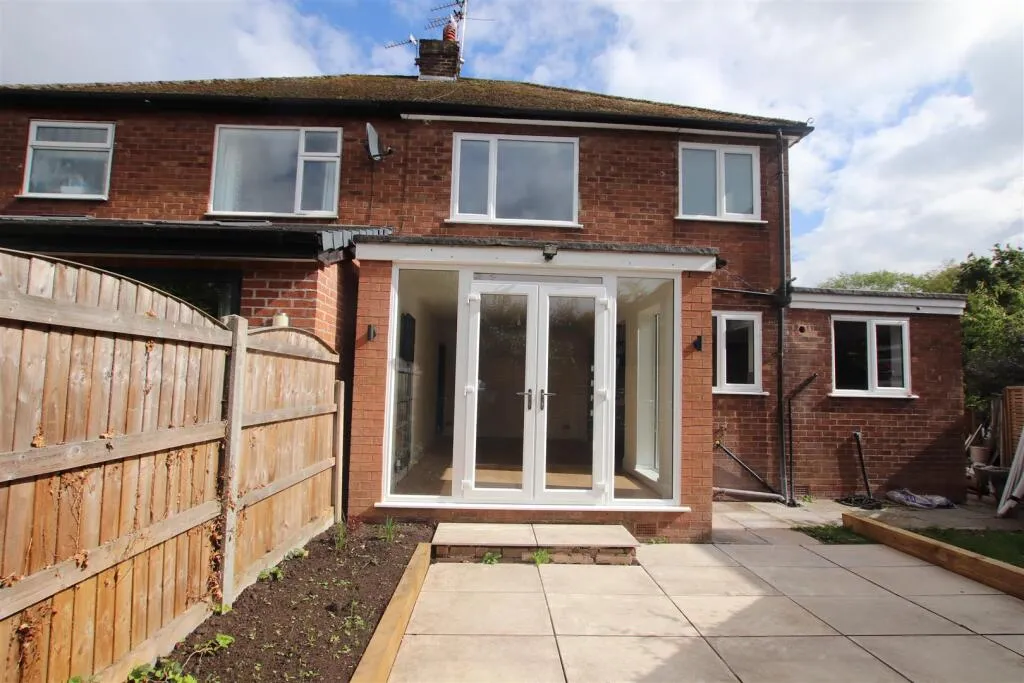 3 bed Semi-Detached