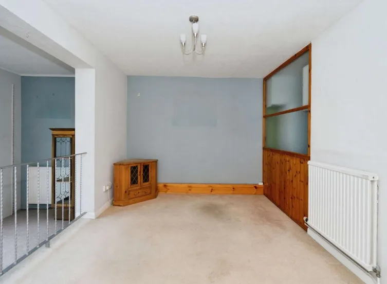 3 bed End of Terrace