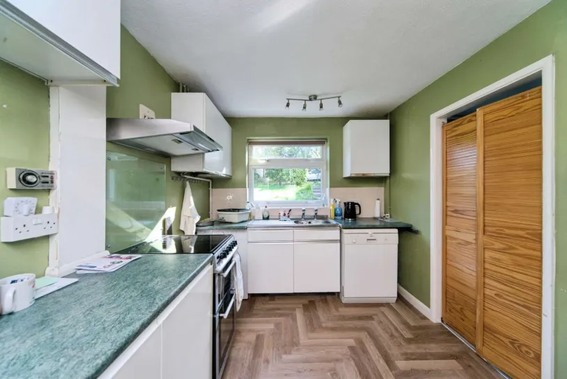 3 bed End of Terrace