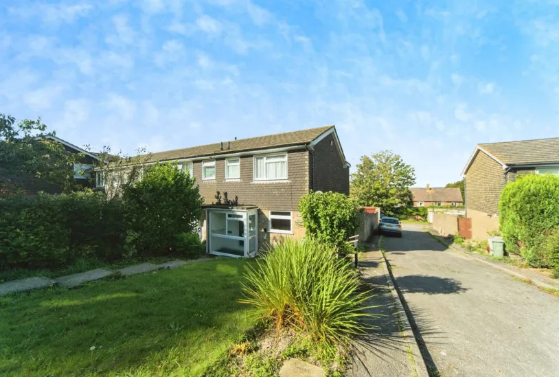 3 bed End of Terrace