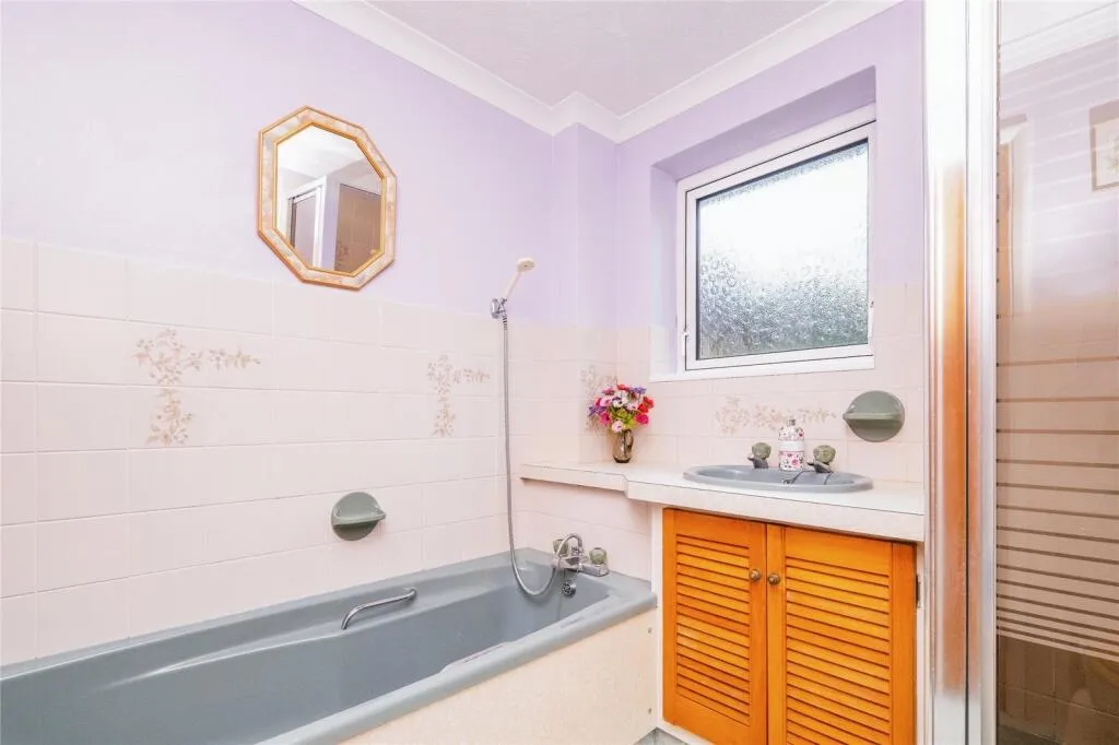 3 bed Detached Bungalow