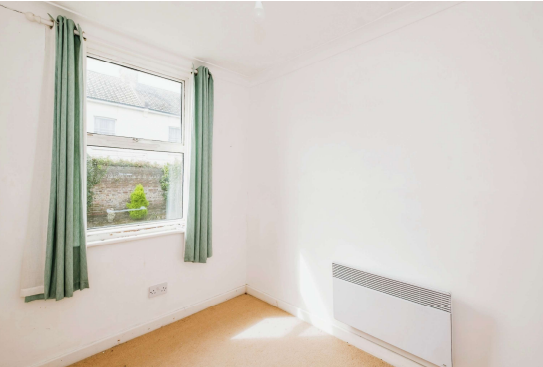1 bed Ground Flat