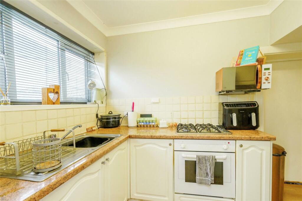 3 bed End of Terrace