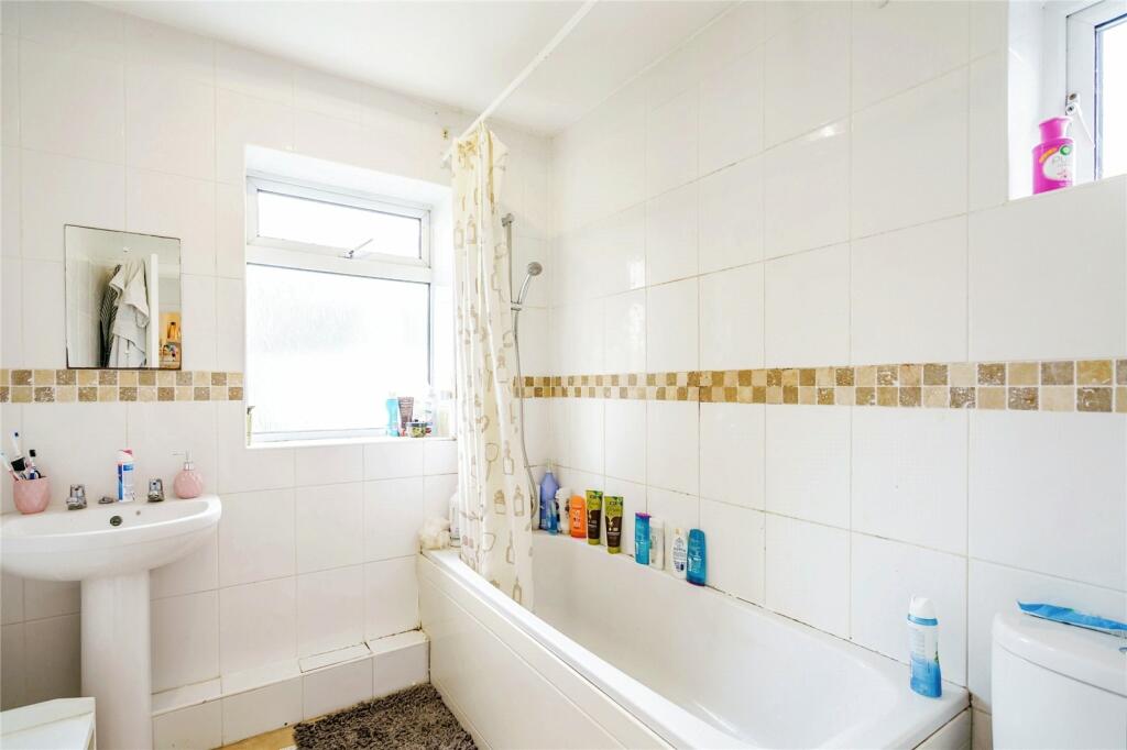 3 bed End of Terrace