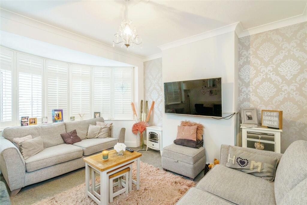 3 bed End of Terrace
