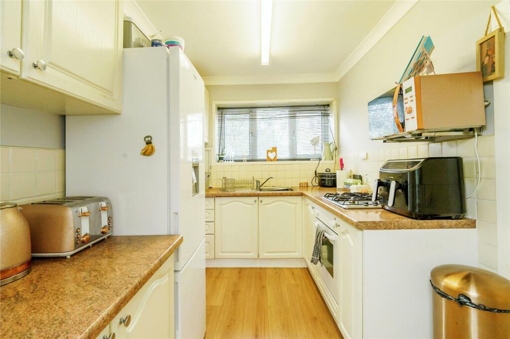 3 bed End of Terrace