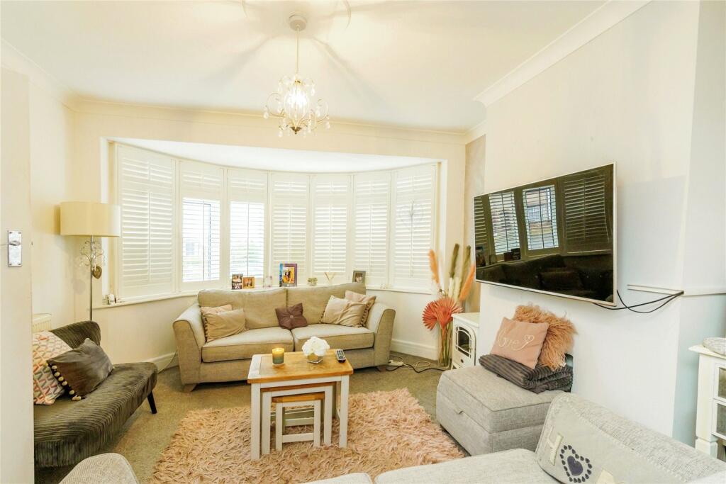 3 bed End of Terrace