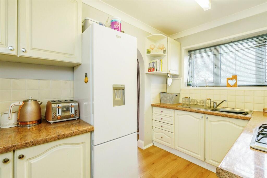 3 bed End of Terrace