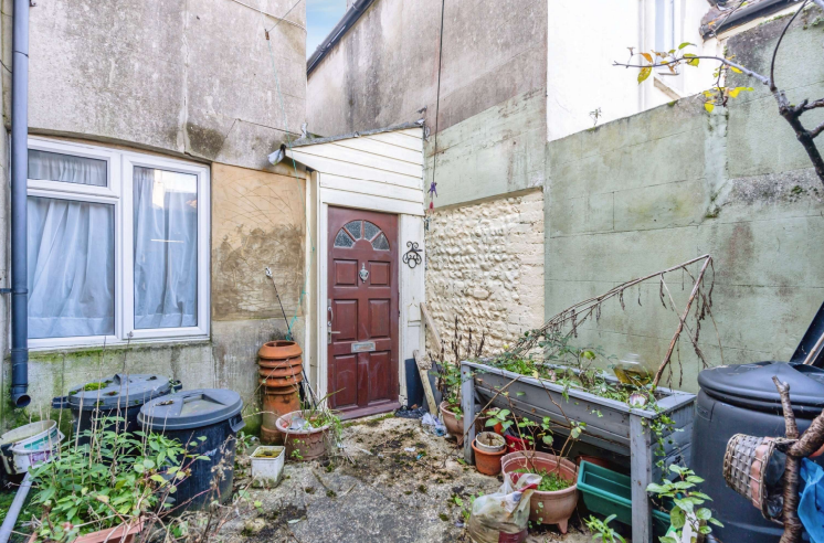 4 bed House
