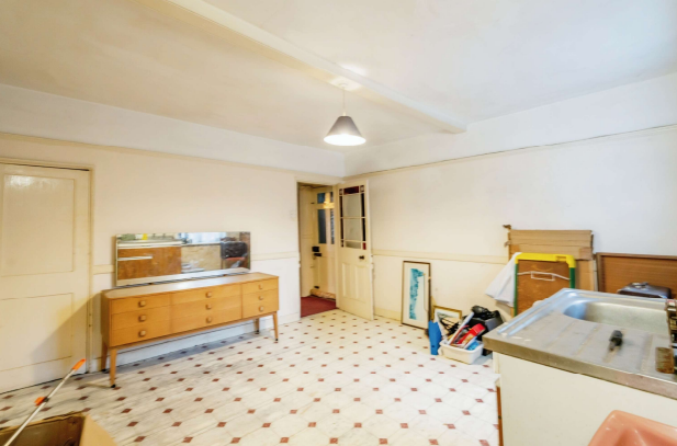 4 bed House