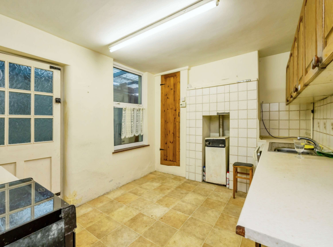 4 bed House
