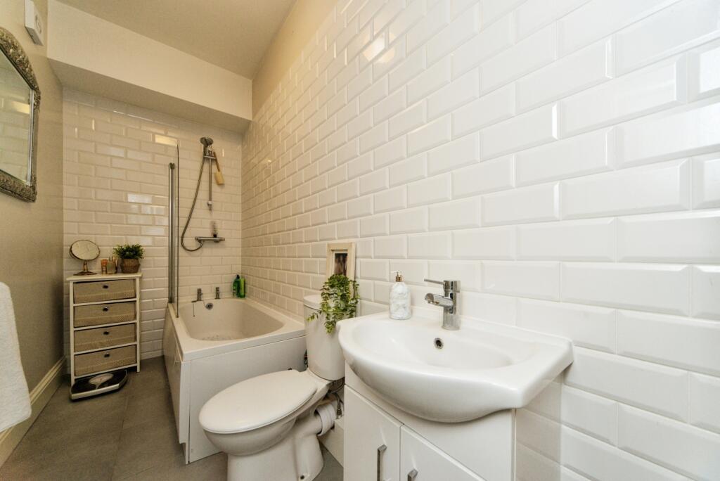 3 bed Maisonette
