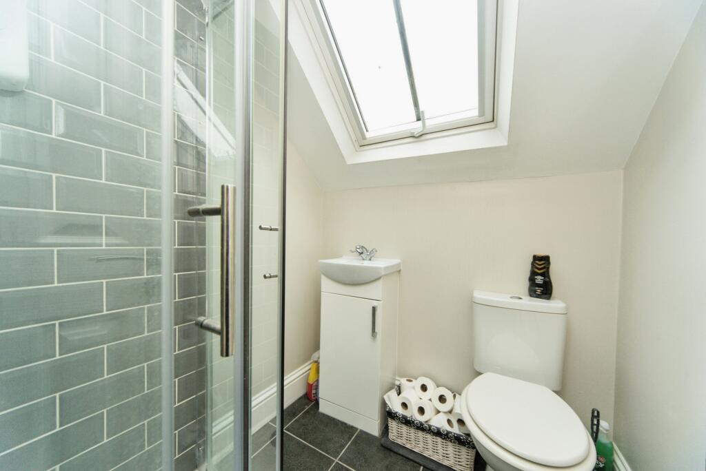 3 bed Maisonette