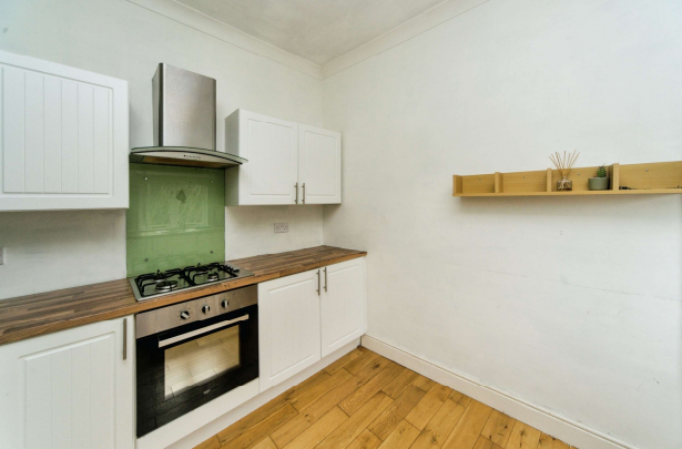 1 bed Maisonette