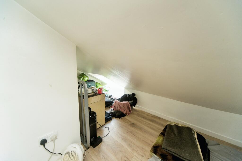 6 bed House