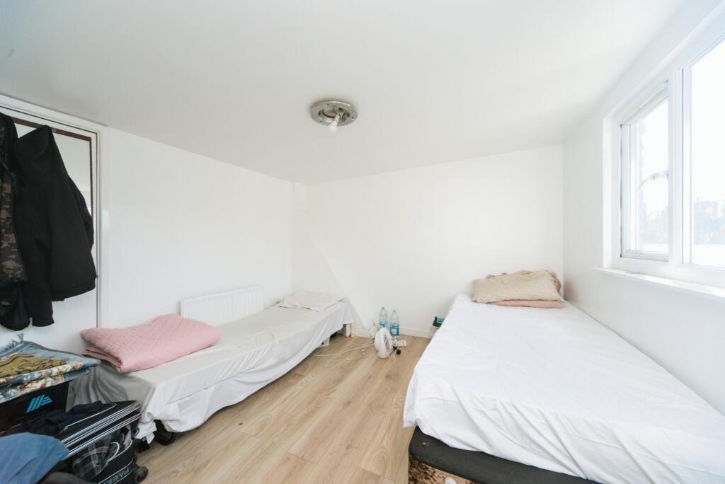 6 bed House