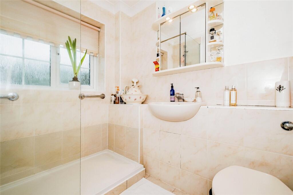 2 bed Semi-Detached
