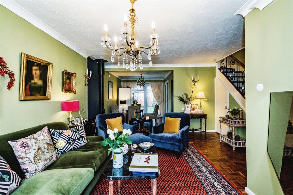 2 bed Semi-Detached