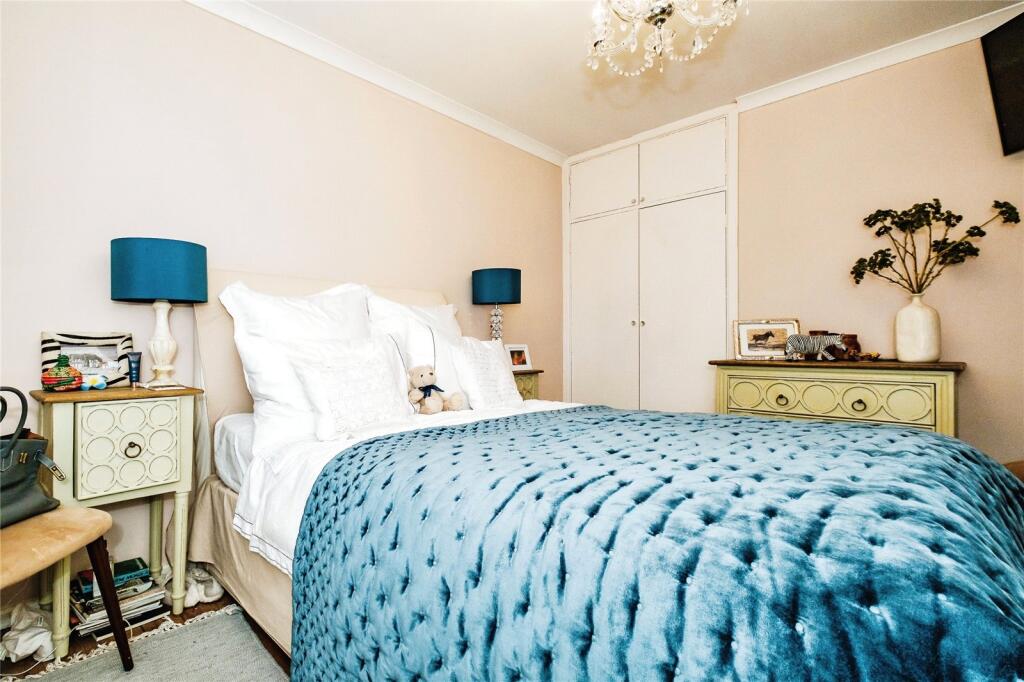2 bed Semi-Detached