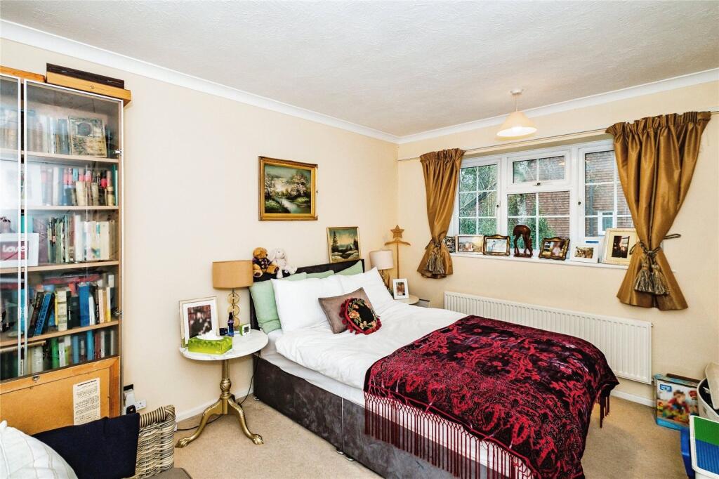 2 bed Semi-Detached