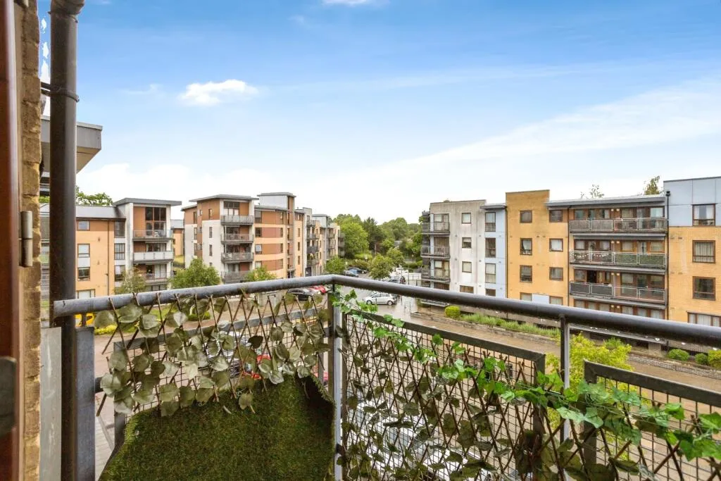 2 bed Apartment