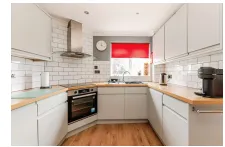 4 bed End of Terrace