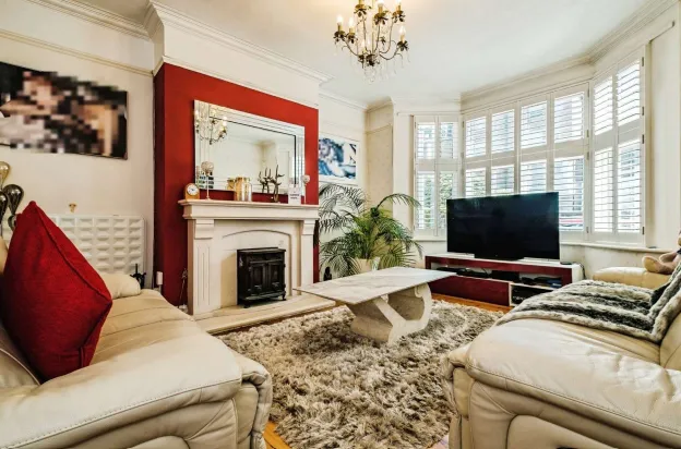 4 bed Terraced