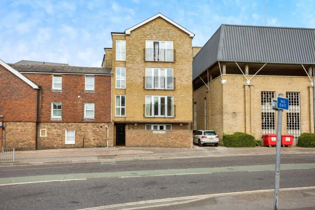 1 bed Apartment