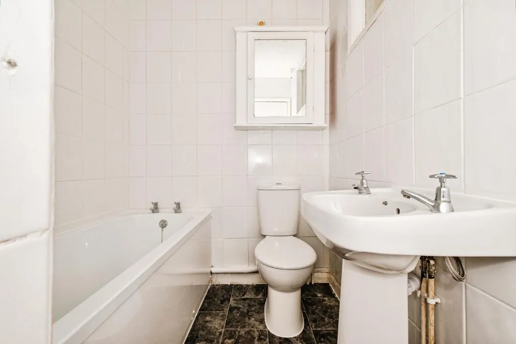 1 bed Ground Flat